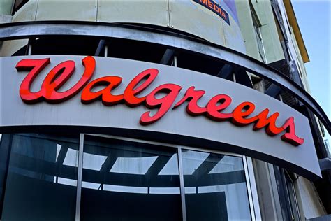 Walgreens pharmacist refused to give a trans man his HRT meds - LGBTQ