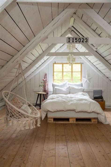 Unique Wooden Attic Ideas 14 Cottage Style Bedrooms Attic Bedroom