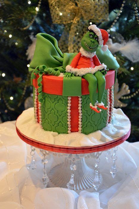 All of these cakes not only look good but taste good to. 27 Christmas Cakes Decorated In The Most... - Alison Coldridge
