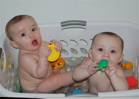 Tiptuesday Use A Laundry Basket As A Toddler Seat In The Bath Tub To