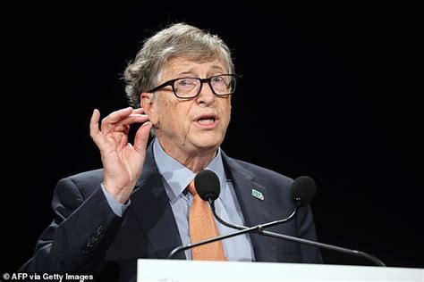 Bitcoin paid to tesla will be retained as bitcoin, not converted to fiat currency. Bill Gates vs Elon Musk over Bitcoin | Daily Mail Online