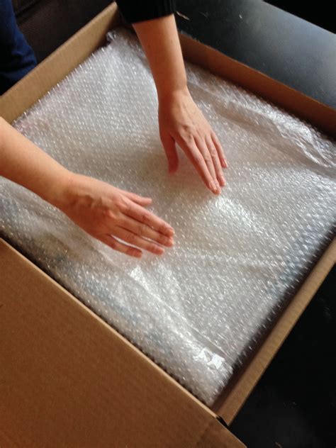 Packaging Dengan Bubble Wrap