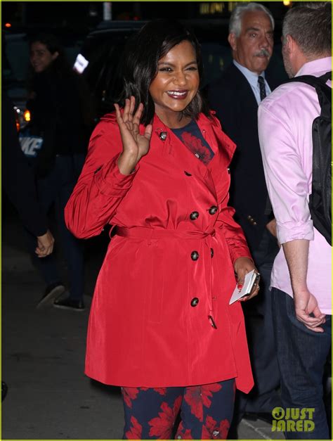 Photo Mindy Kaling Says It Was Difficult Playing Bj Novaks Office Love