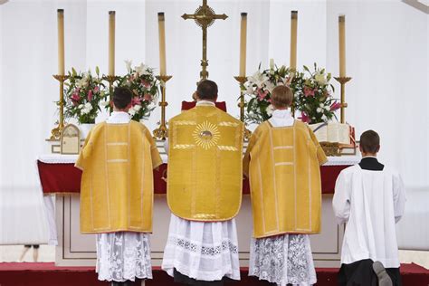 10 Things To Know Before Attending A Latin Mass