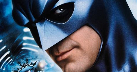 George clooney now, and then as batman. George Clooney affirme que regarder Batman et Robin lui ...