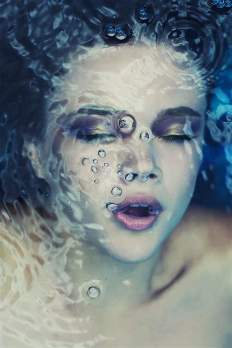 ᎠƎƎƤ Underwater Photos Underwater Photography Underwater Portrait