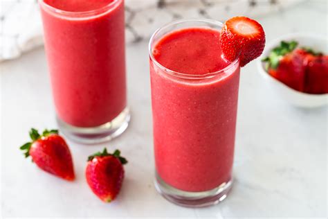 Easy Strawberry Smoothie Recipe