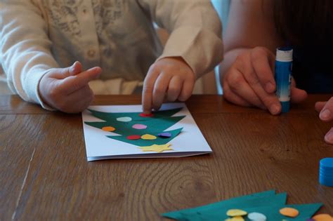 How To 3 Easy Christmas Card Crafts To Make With Young Kids Wave To