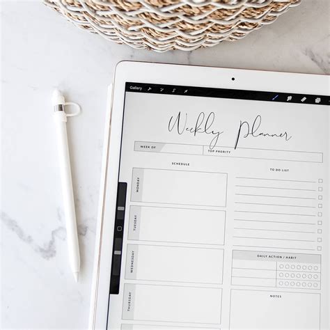 Free Printable Digital Weekly Planner — Modern Hustle Studio