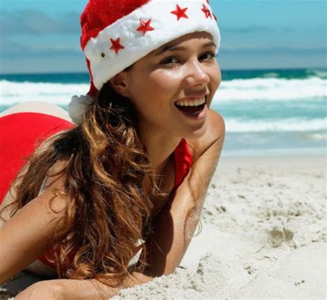 These Girls Are Santas Sexy Helpers This Year Pics Izispicy Com