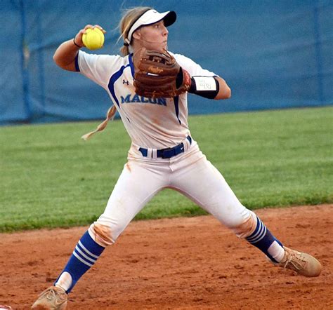 Shoulders Named Miss Softball Sports