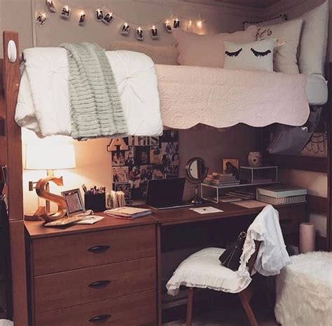Awesome 60 Stunning And Cute Dorm Room Decorating Ideas 2017061660