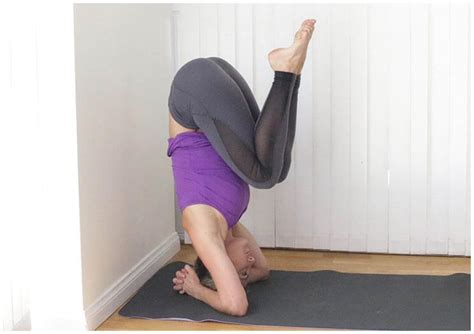 A Step By Step Guide To Safely Nailing A Handstand Yoga Handstand