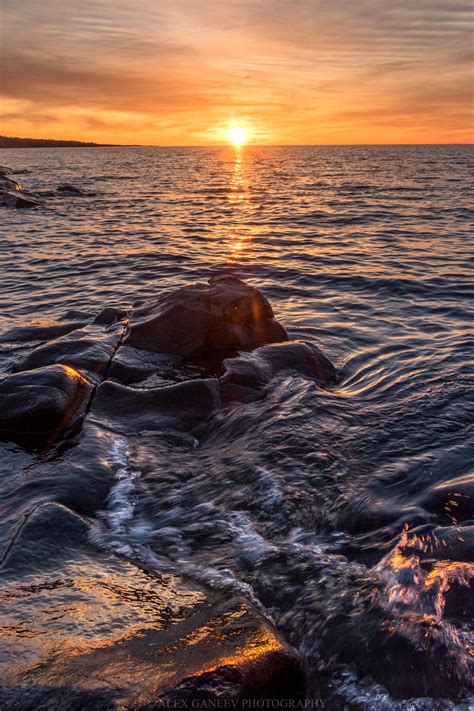 Sunrise Over Lake Superior On Brighton Beach In Duluth 2048 × 1365