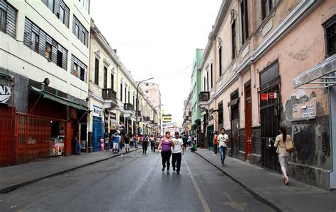 Municipio De Lima Erradica A 2000 Ambulantes Del Mercado Central