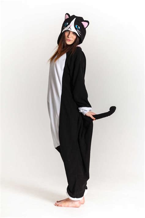 Cat collars, harnesses and leashes help to keep your cat safe and secure. Cat onesie - Onesies Photo (37119152) - Fanpop