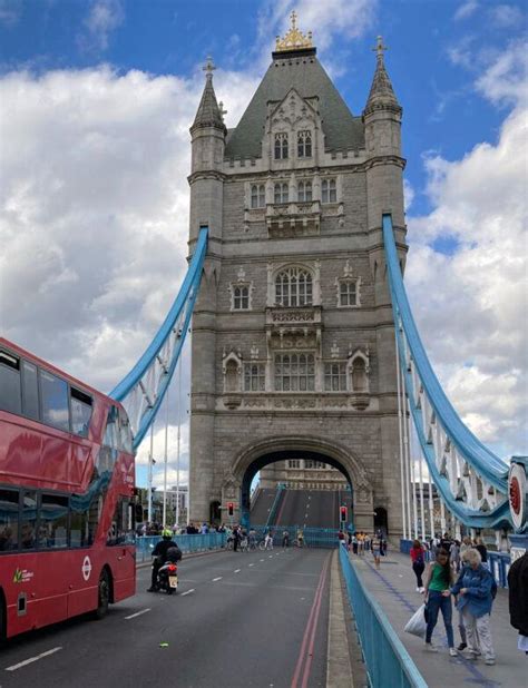 Londons Famous Tower Bridge Gets Stuck In An Open Position The Epoch