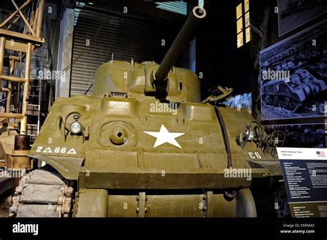 D Daysherman M4a4 Medium Tankoverlord Museumomaha Beachcolleville