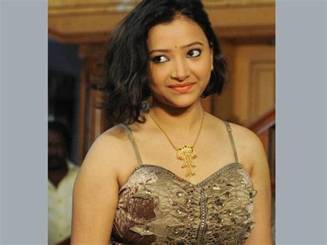 caught in a sex scandal shweta basu gets relief from court hindi filmibeat