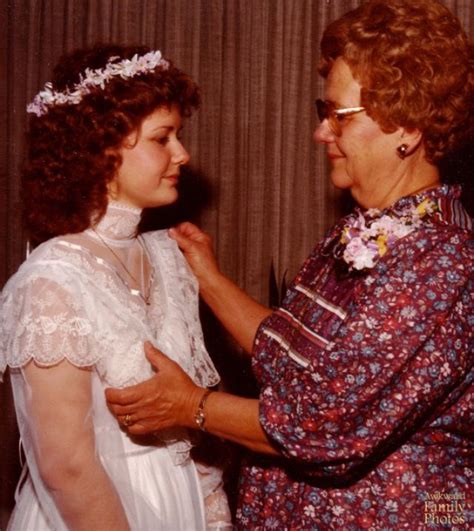 when wedding photos go wrong these 30 awkward wedding photographs you need to see ~ vintage