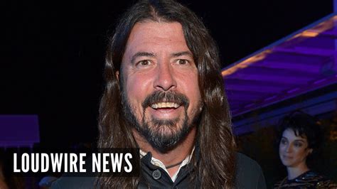 Dave Grohl Cant Believe He Met His Childhood Idol At His Kids School