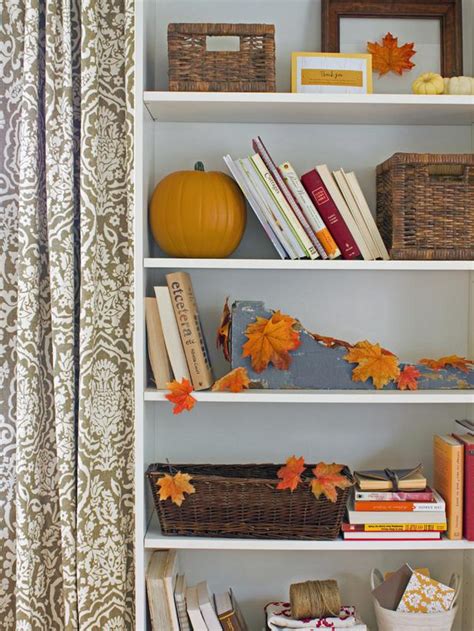 Autumn is one of my favorite seasons and i love decorating my house for fall. Modern Furniture: Favorite Fall Decorating 2012 Ideas By H ...