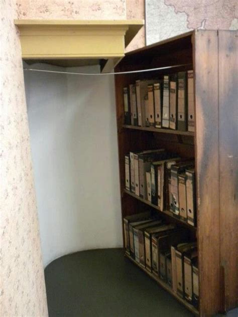 Bookcase Hiding The Entrance To The Secret Annex Anne Franks House