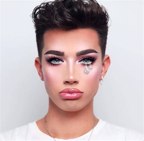 Looking for a quick touch up on the go? Pin by James Charles on Unique Makeup Inspirations (With ...