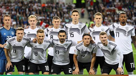 Der spielplan 2021 der deutschen fußball nationalmannschaft ist geprägt von der em 2021 endrunde und der wm 2022 qualifikation. Spiele und Termine 2018 der deutschen Fußball ...