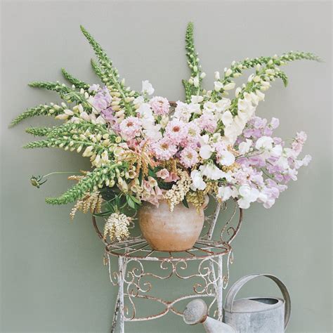 Dozens Of Gorgeous Pink Flower Arrangements Flower Magazine