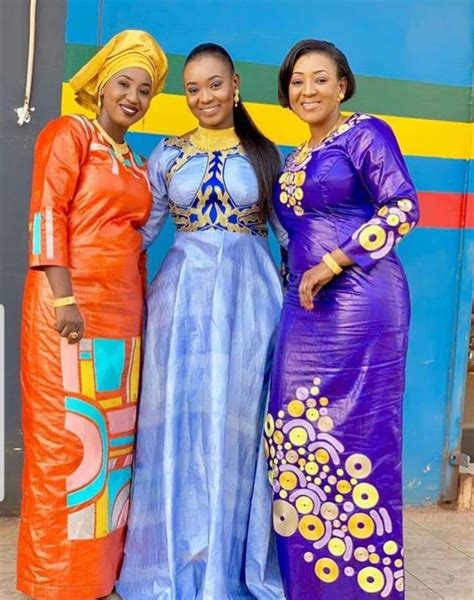 Long Robe Bazin En 2019 Mode Africaine Robe Robe En Pagne Africain