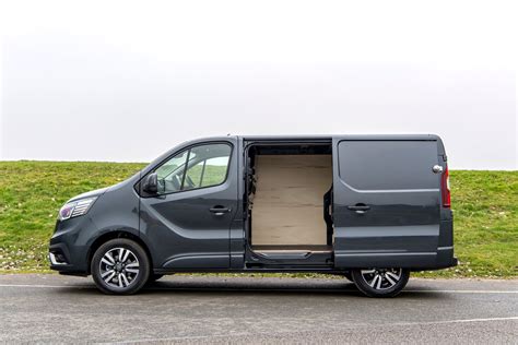 Renault Trafic Van Dimensions 2014 On Capacity Payload Volume