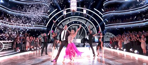 Dancing With The Stars Recap Drew Scott Bares His Sexy And Stays