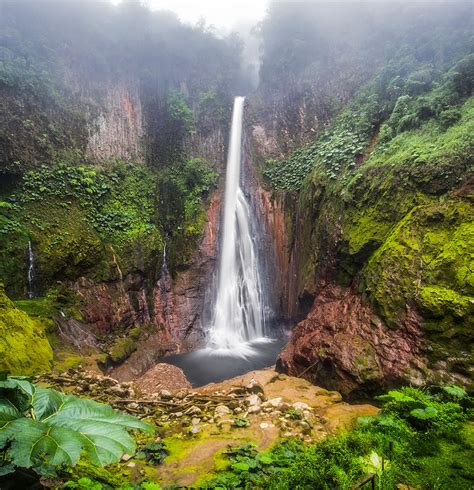 Las Impresionantes Cataratas De Costa Rica