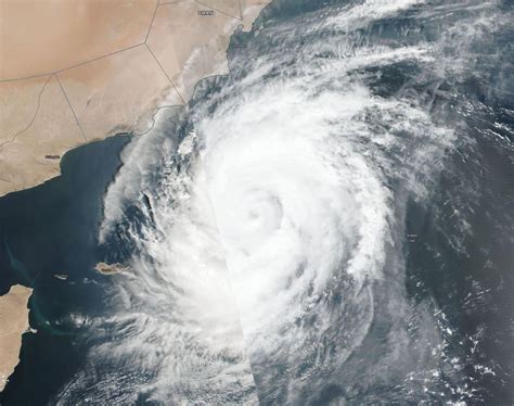 Super cyclone Amphan Reaches Closer to Coast
