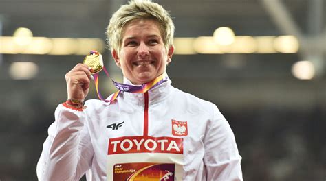 She is the 2012 and 2016 olympic champion, and the first woman in history to throw the hammer over 80 m. Poland's Anita Wlodarczyk's hat-trick of hammer throw ...