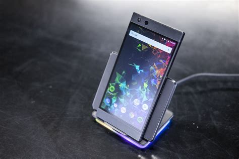 Razer Phone 2 Hands On The First Gaming Phone Gets Better Pc World