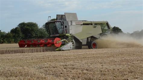 Harvest 2022 Claas Lexion 630 Harvesting Wheat In The Dust Youtube