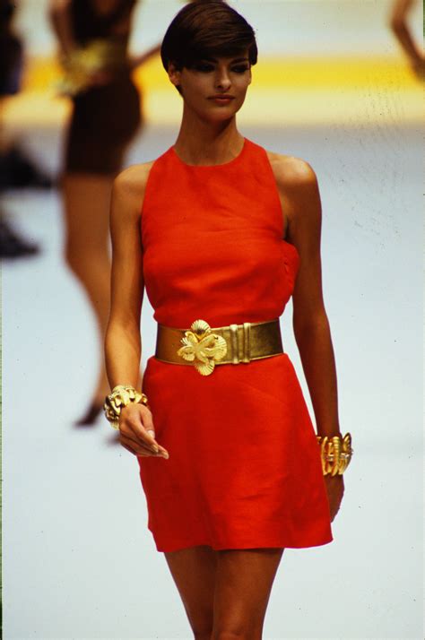 Linda Evangelista Genny Runway Show Rtw Ss 1991 Vogue Fashion 2000s