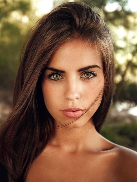 Beautiful Stunning Green Eyes Woman In 2021 Beautiful Women Faces