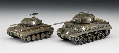 M4a3e8 Sherman And M24 Chaffee “us Army Main Battle Tank Combo” 株式会社 ハセガワ