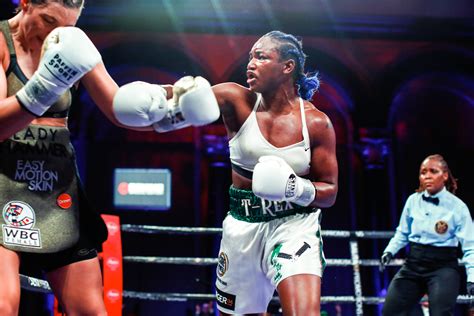Claressa Shields Flat Out Dominates Christina Hammer To Become Queen Of