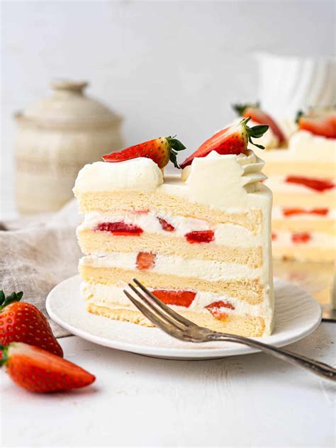 Japanese Strawberry Shortcake Dessert