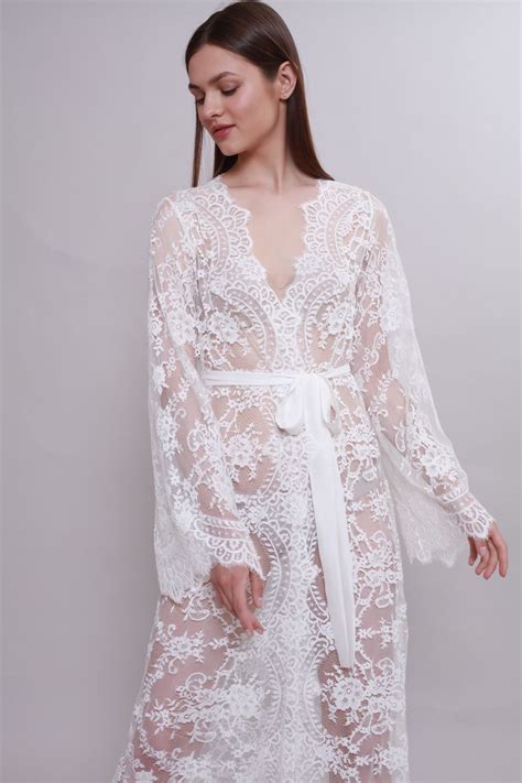 Long Lace Bridal Robe D 4long The Long Bridal Robe Is Made Of The Soft