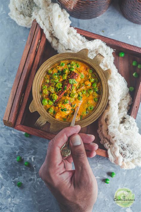 Khoya Mutter Vegetarian Green Peas Masala Recipe
