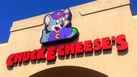 Chuck E Cheese Video Of Mascot In Nj Ignoring Black Child Condemned