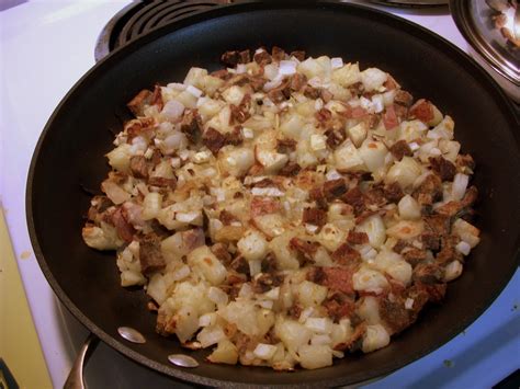 For this recipe i used some leftover roast pork belly, but don't be afraid to experiment with other meats. Robyn Cooks: (Leftover) Roast Beef Hash