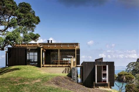 New Zealand Beach House Transforms Into An Open Aired Paradise New