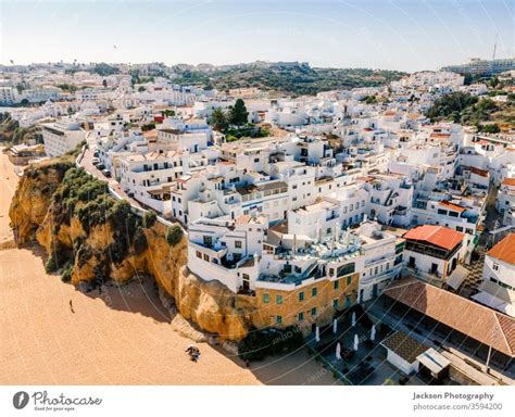 Luftaufnahme Der Küste Von Albufeira An Der Algarve Portugal Ein