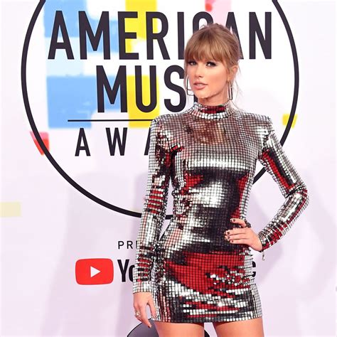 taylor swift at the american music awards